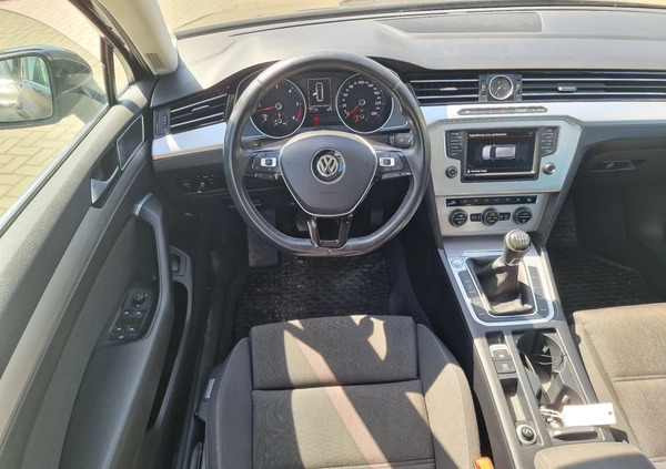 Volkswagen Passat cena 54900 przebieg: 148000, rok produkcji 2015 z Kazimierz Dolny małe 631